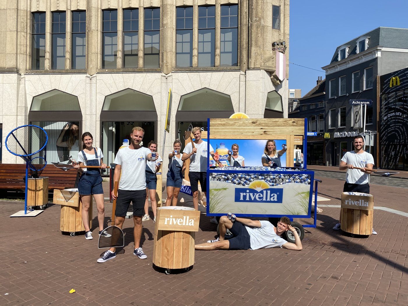 Rivella-activatie met team op het plein